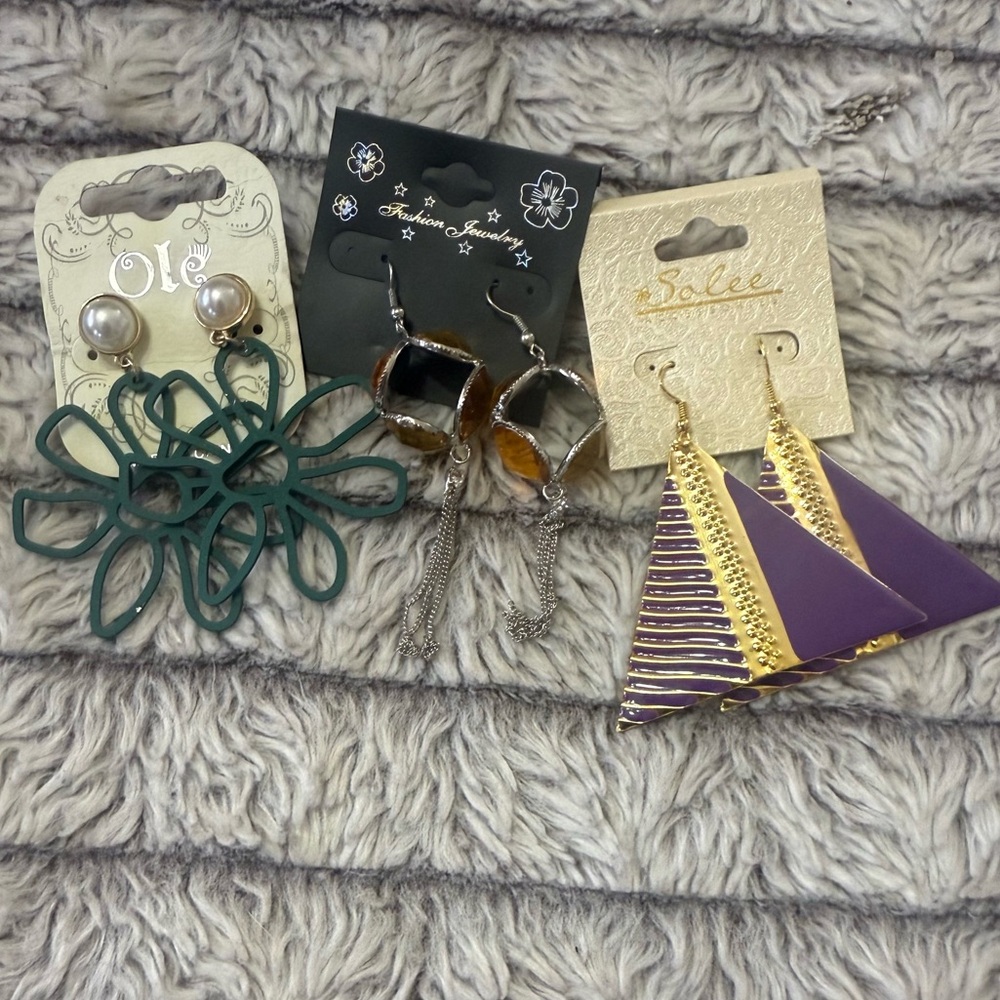 NWT Fun Fashion Jewelry Set of Three Pair Dangle Earrings